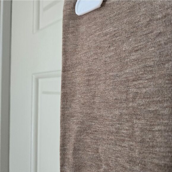 3/$20 H&M thin knit leggings 2-3 years - Picture 2 of 4